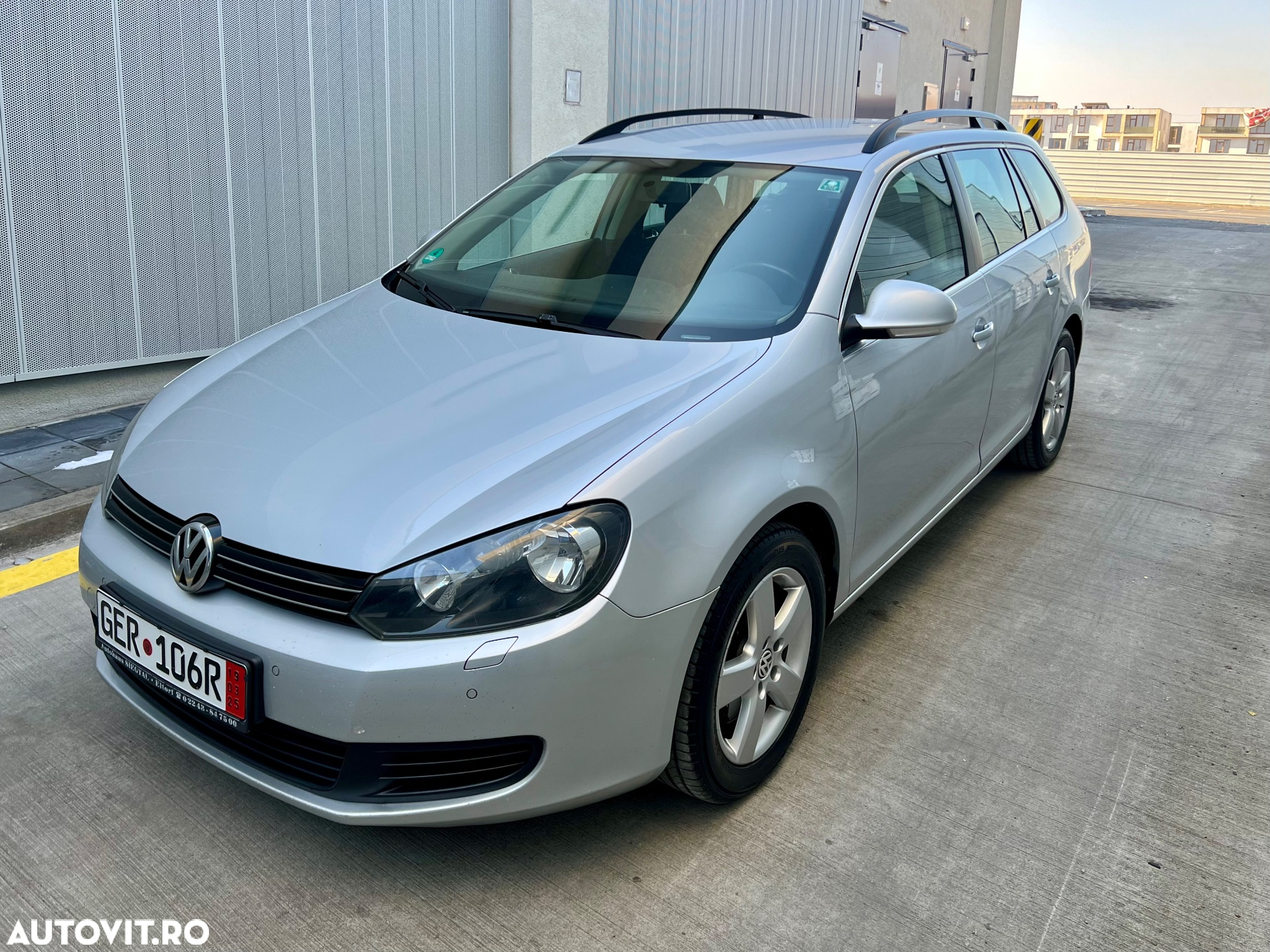 Volkswagen Golf 2.0 TDI DPF Comfortline - 3