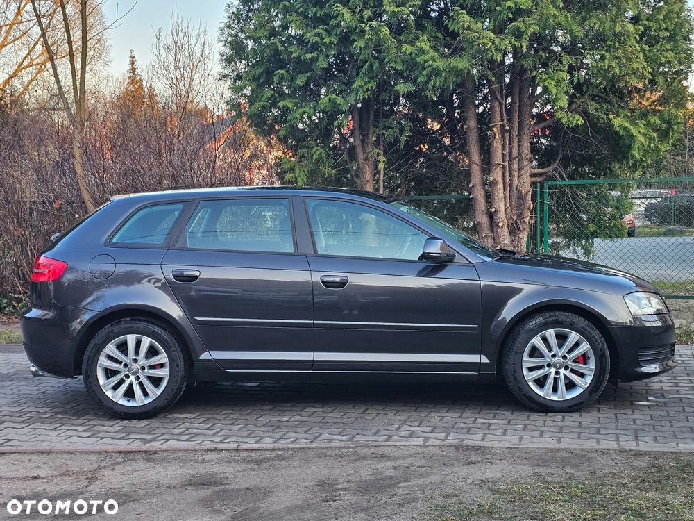 Audi A3 Sportback 1.4 TFSI Attraction - 8