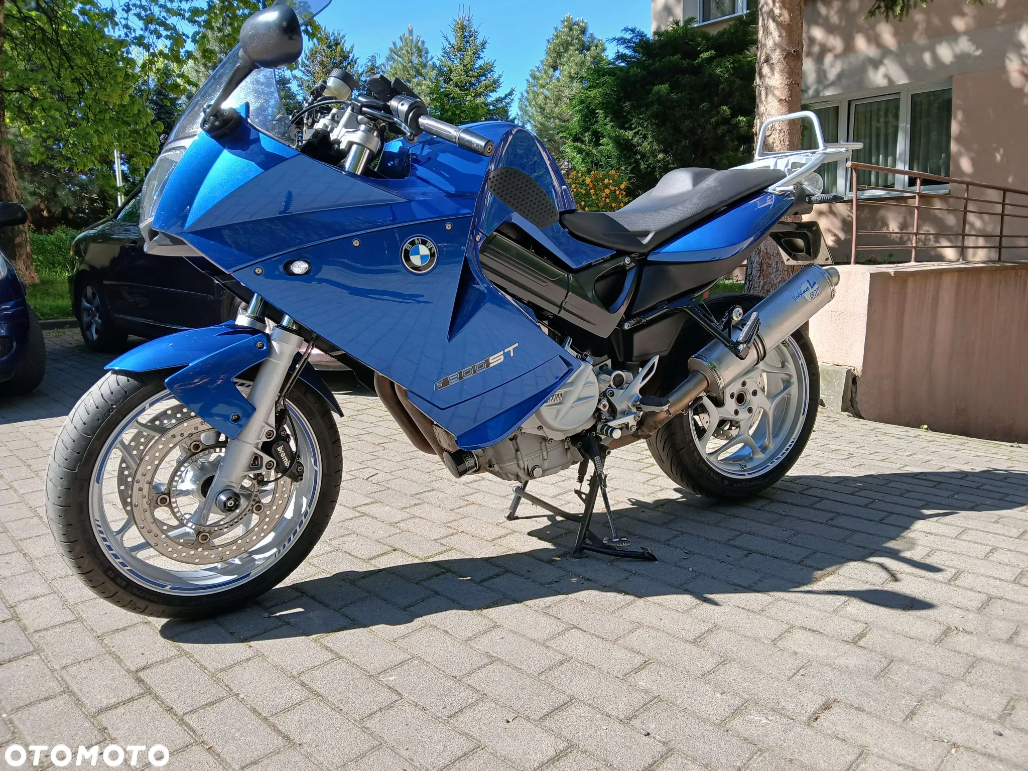BMW F - 2