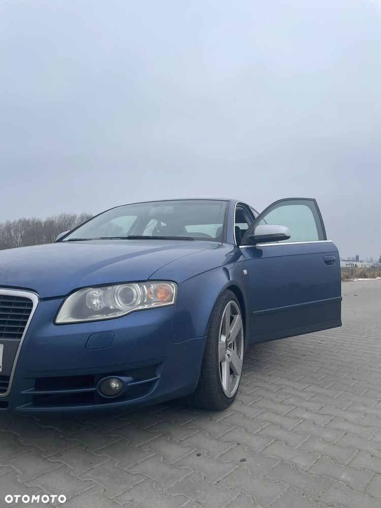 Audi A4 Limousine 2.0T FSI Quattro - 4