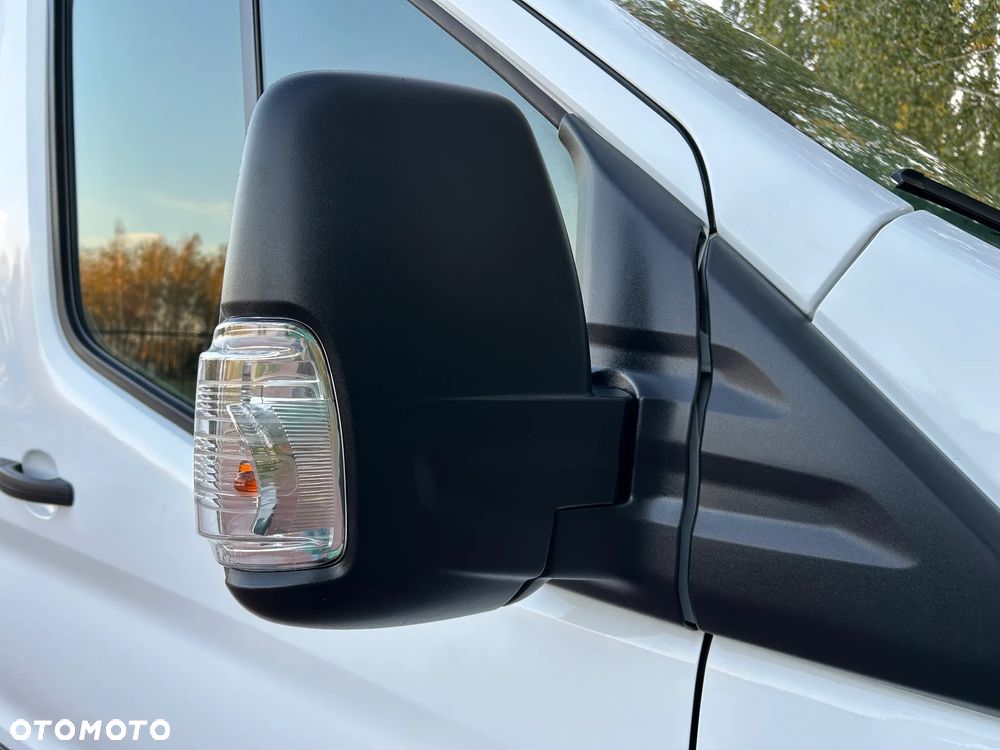 Ford Transit - 18