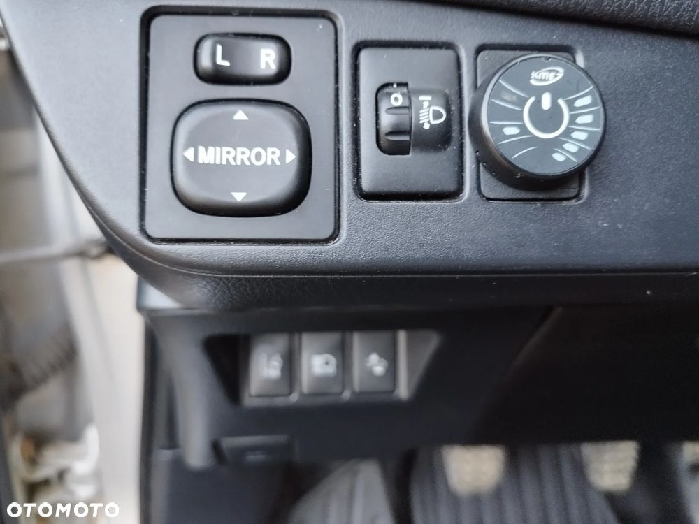 Toyota Yaris 1.5 Active - 17