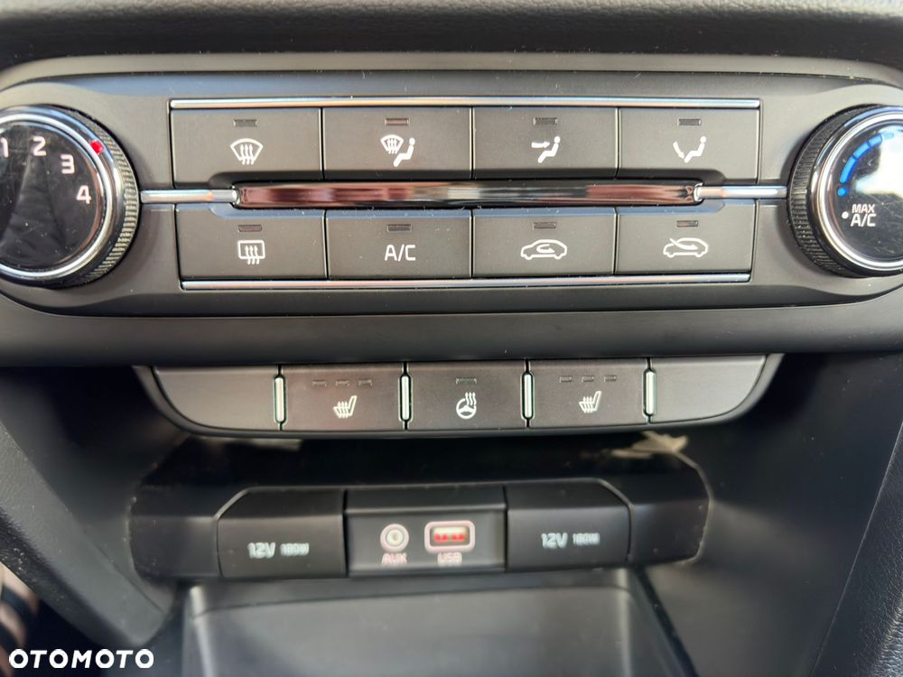 Kia Ceed 1.4 Business Line - 12