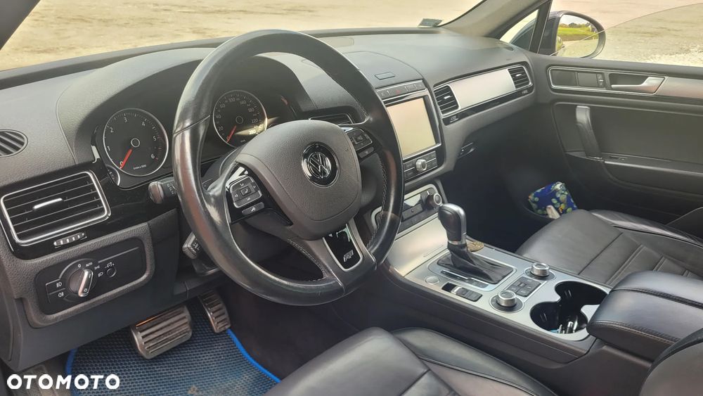 Volkswagen Touareg 3.0 V6 TDI BMT Perfectline R-Style - 8