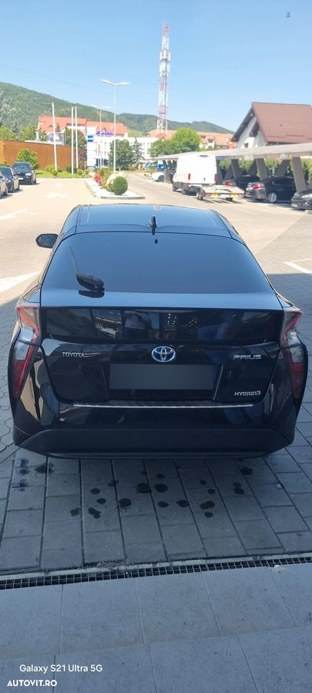 Toyota Prius (Hybrid) Executive - 6