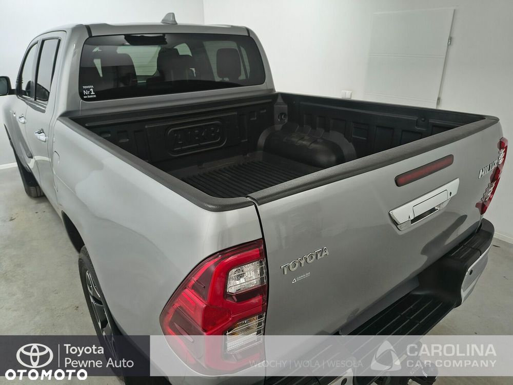 Toyota Hilux 2.8 D-4D Double Cab SR5 4x4 - 16