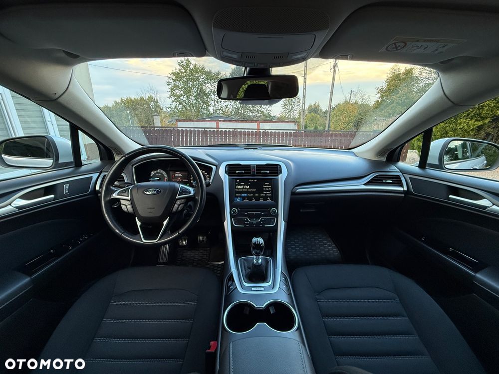 Ford Mondeo - 28