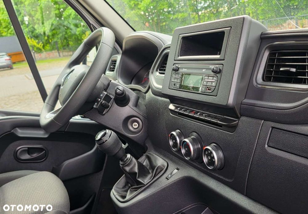 Renault Master - 24