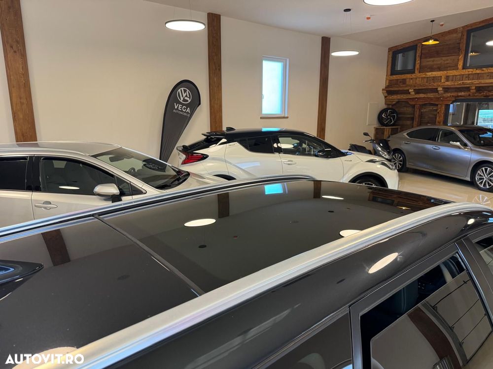 Toyota Auris 1.8 VVT-i Hybrid Automatik Touring Sports Team Deutschland - 8