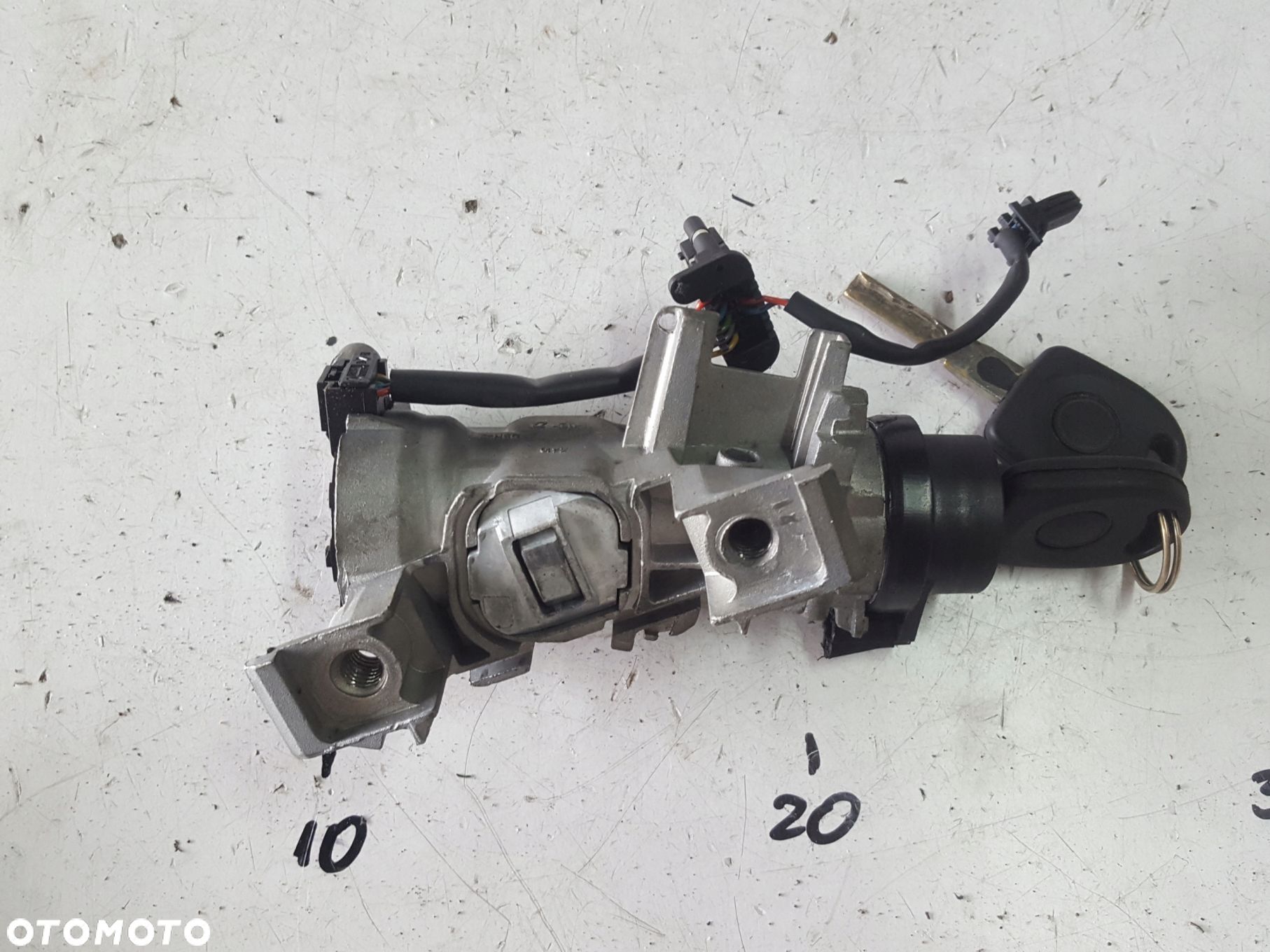 AUDI A3 8P LIFT 08-12r STACYJKA KLUCZYKI - 1