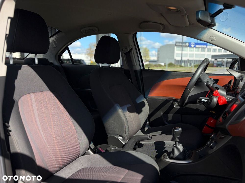 Chevrolet Aveo - 35
