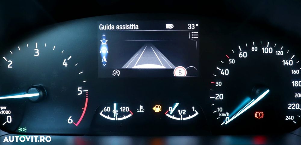 Ford Focus - 26