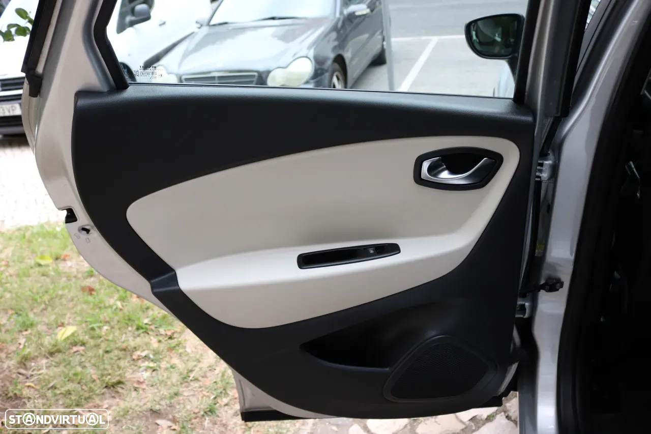 Renault Captur 1.5 dCi Exclusive EDC - 18