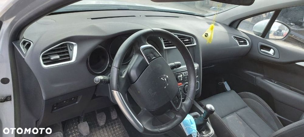 Citroen C4 ii 1,6 EHDI silnik - 7