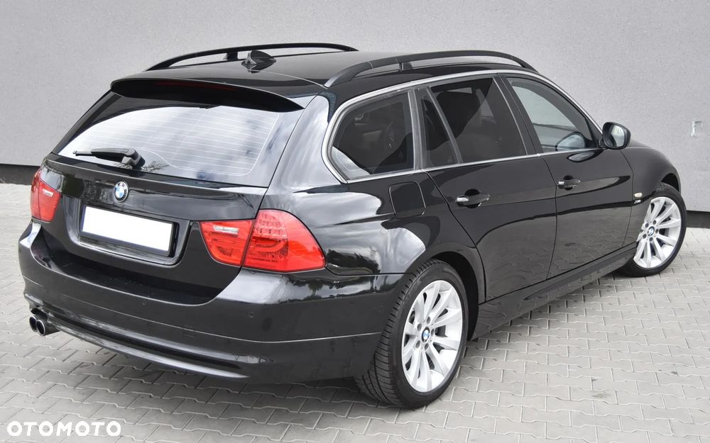 BMW Seria 3 325i xDrive Edition Exclusive - 13