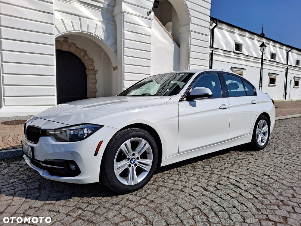 BMW Seria 3 328i xDrive Sport Line - 7