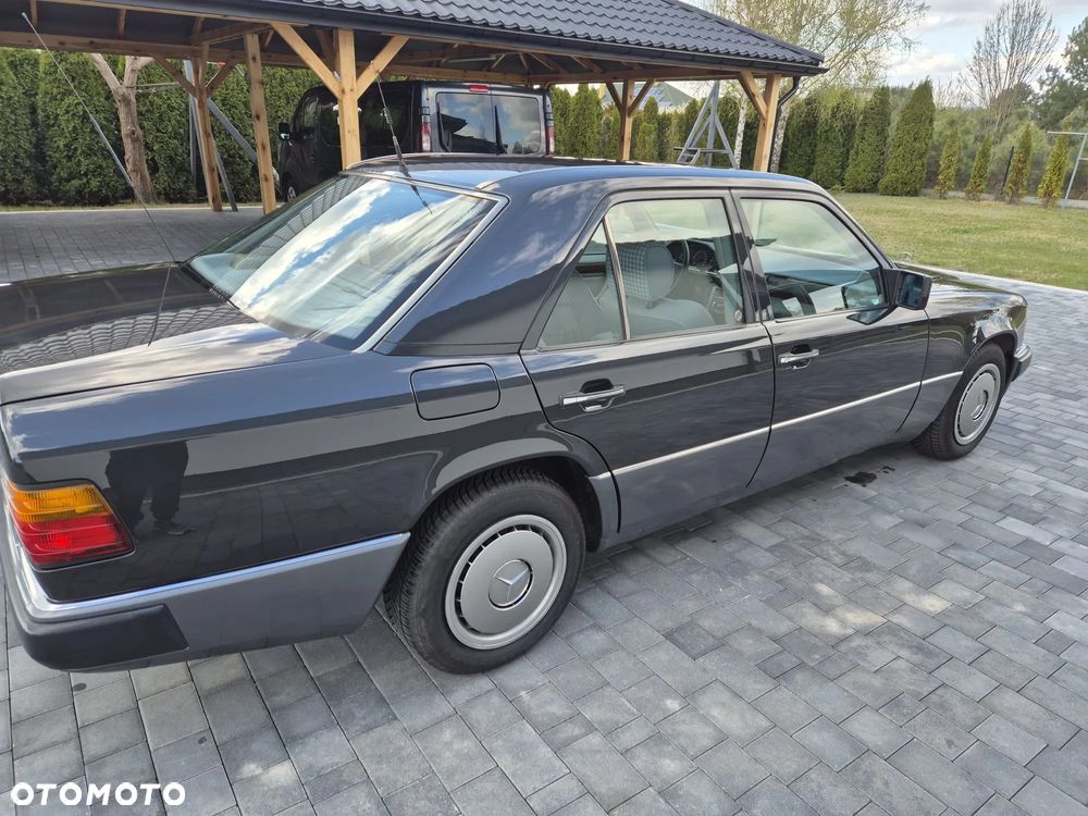 Mercedes-Benz W124 (1984-1993) - 8