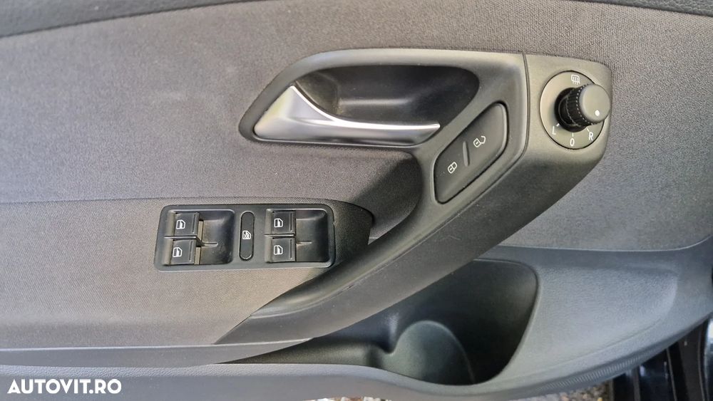 VOLKSWAGEN Polo 2011 — imagine 8