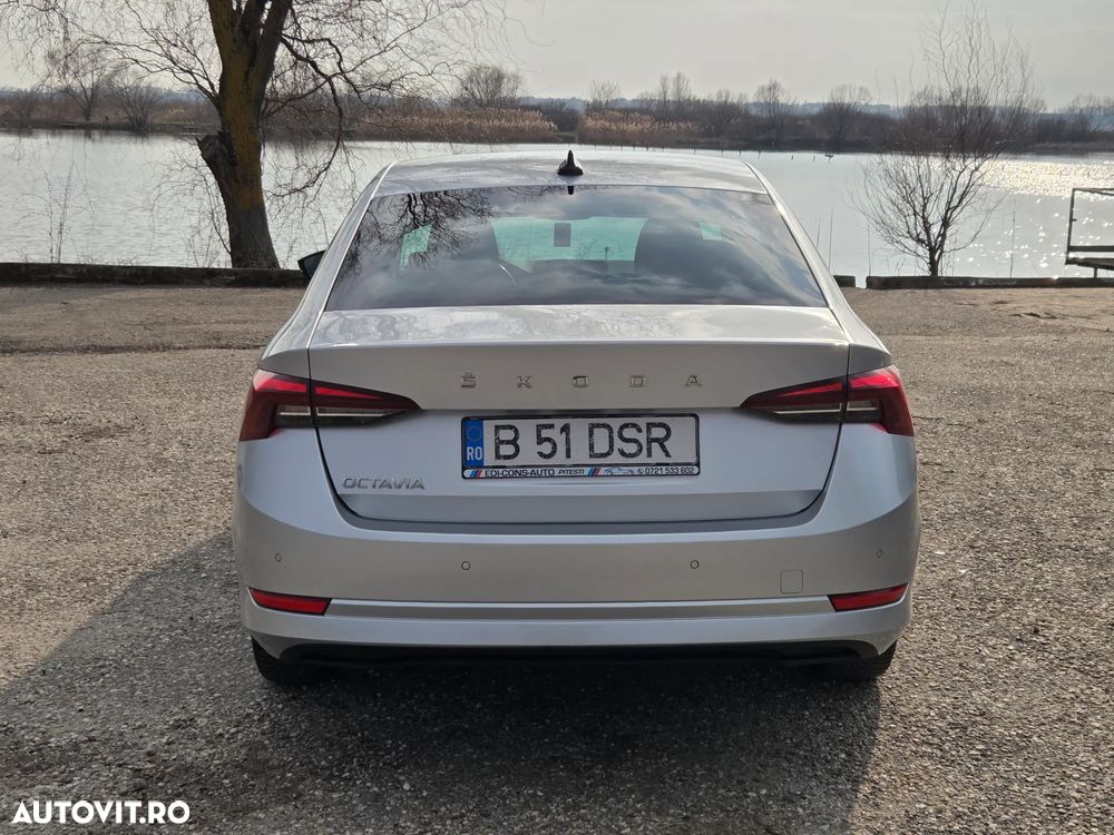 Skoda Octavia 2.0 TDI DSG Style - 9