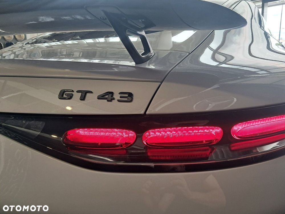 Mercedes-Benz AMG GT - 12