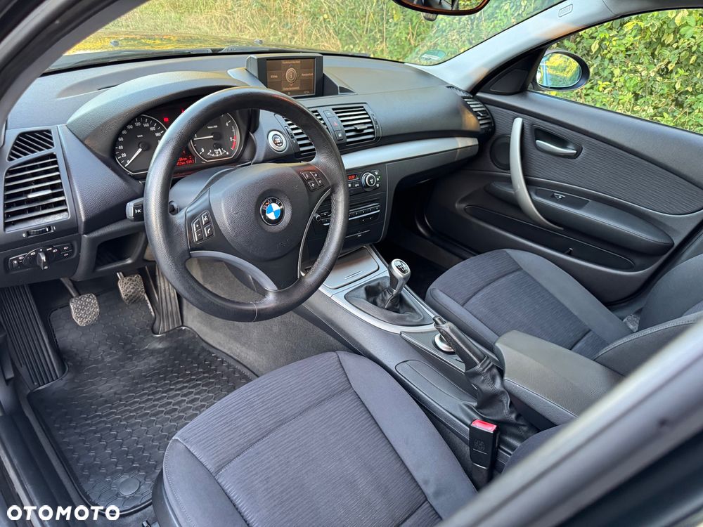 BMW Seria 1 118d - 10
