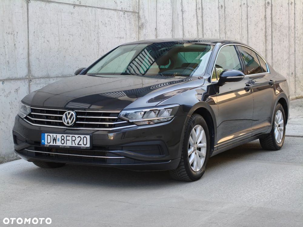 Volkswagen Passat 1.5 TSI EVO Business DSG - 1