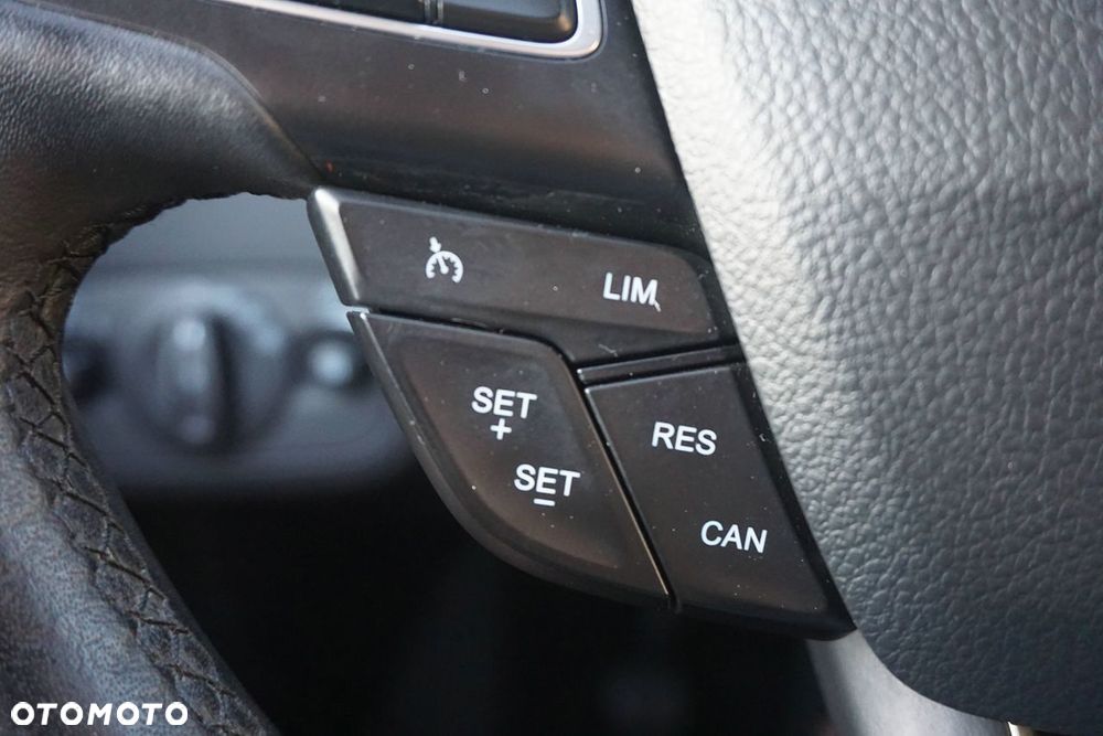 Ford Kuga 2.0 TDCi FWD Titanium - 12