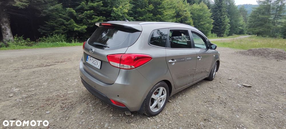 Kia Carens 1.6 GDI M - 15