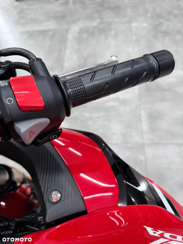 Honda CBR - 27