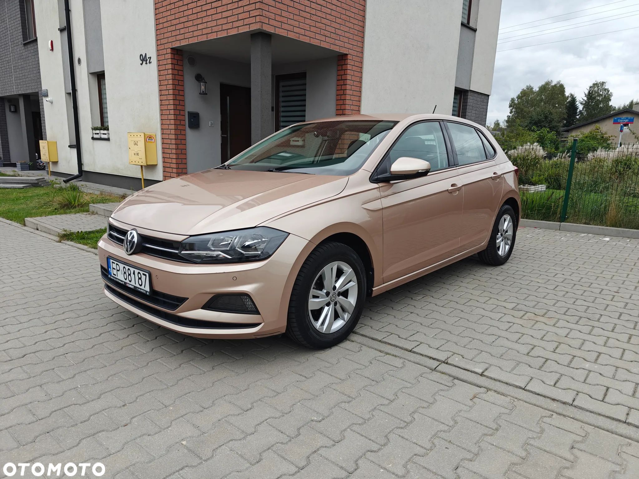 Volkswagen Polo 1.0 TSI Comfortline - 1