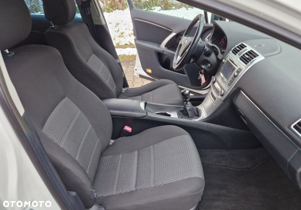 Toyota Avensis - 29