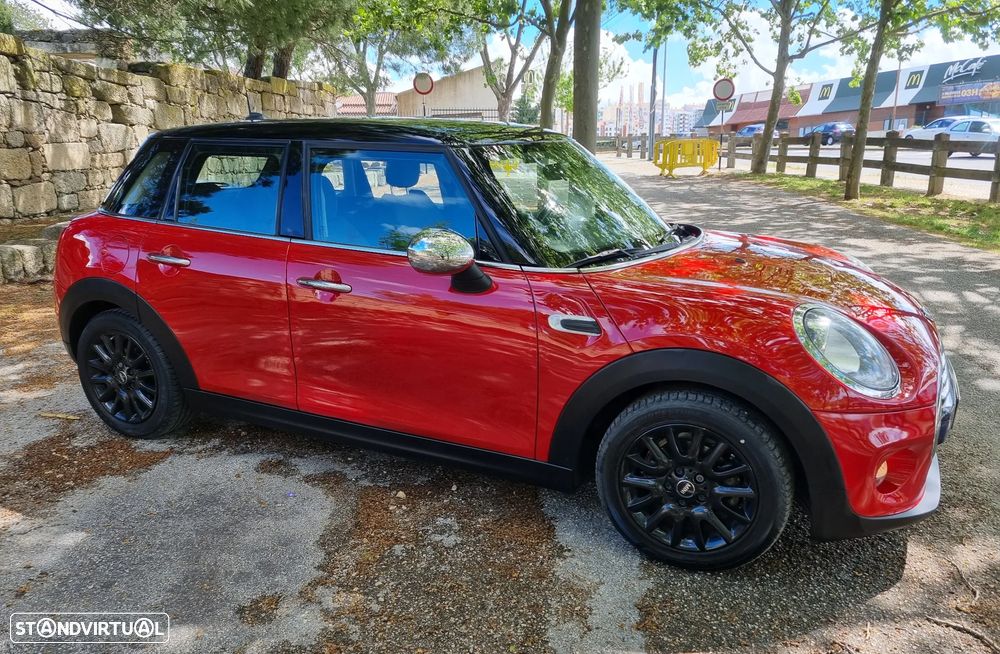 MINI 5 Portas Cooper D - 17