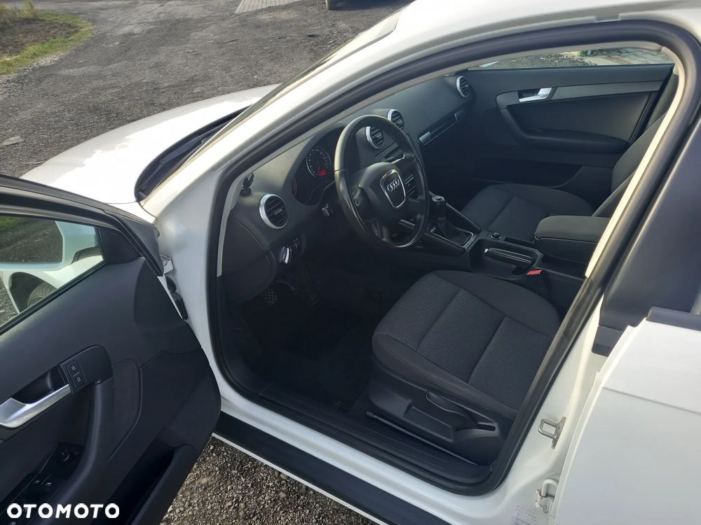 Audi A3 Sportback - 10