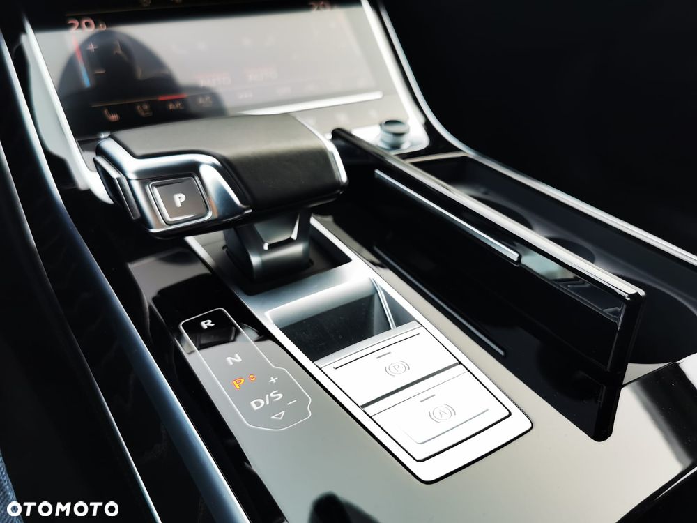 Audi A8 L 60 TFSI mHEV Quattro Tiptr - 31