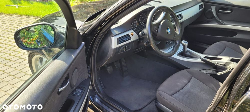 BMW Seria 3 318i - 7