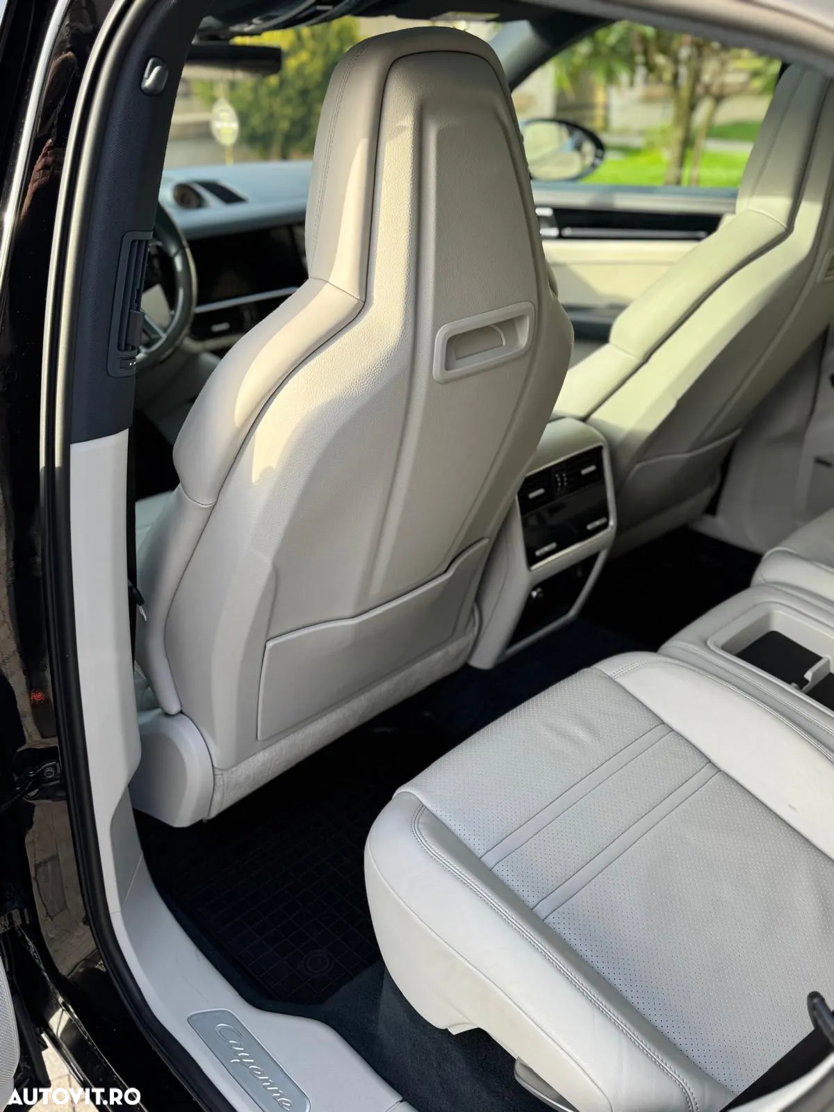 Porsche Cayenne - 7