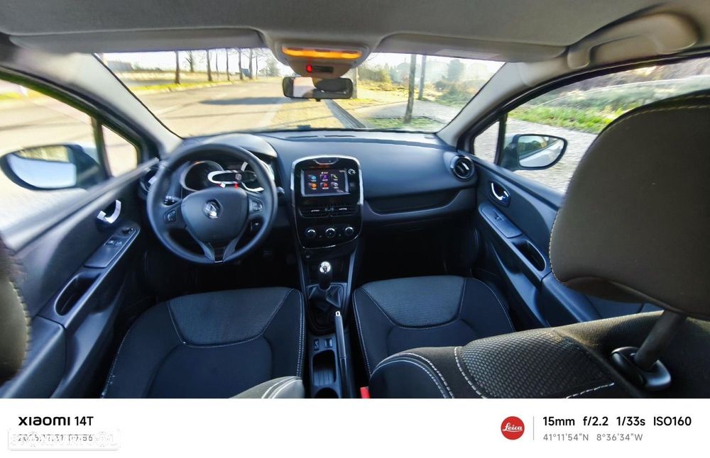Renault Clio 1.2 16V 75 Collection - 14
