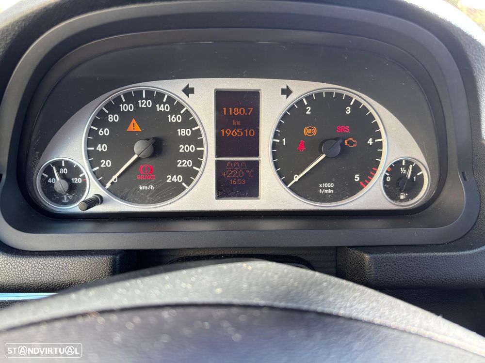 Mercedes-Benz B 180 CDi - 10