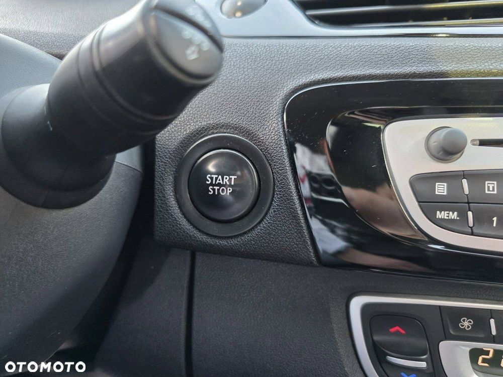 Renault Scenic 1.4 16V TCE Bose Edition - 17