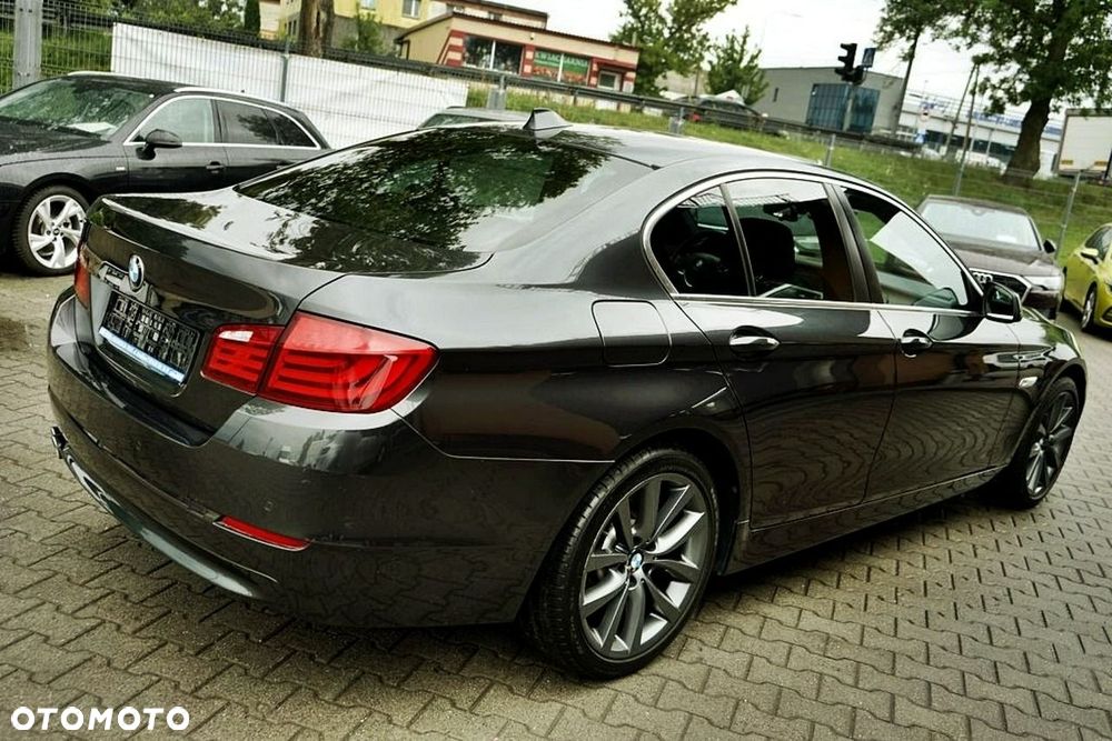 BMW Seria 5 525d - 7