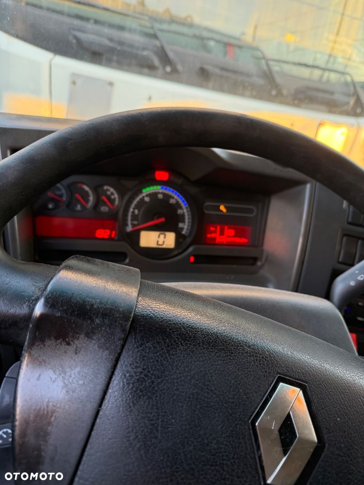 Renault Premium - 10