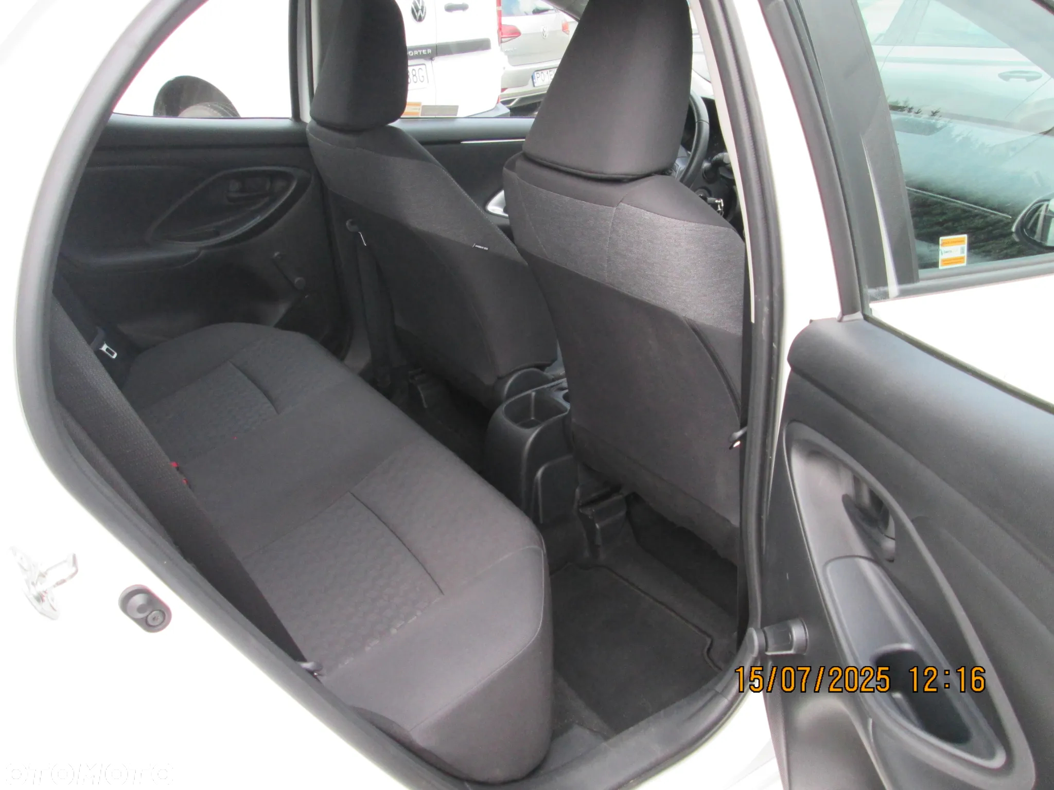 Toyota Yaris 1.5 Comfort - 16