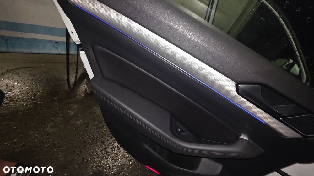 Volkswagen Passat - 17