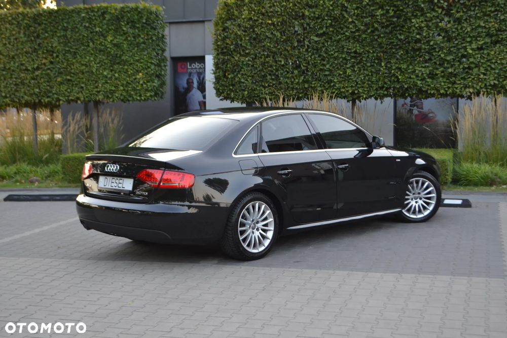 Audi A4 Limousine - 4
