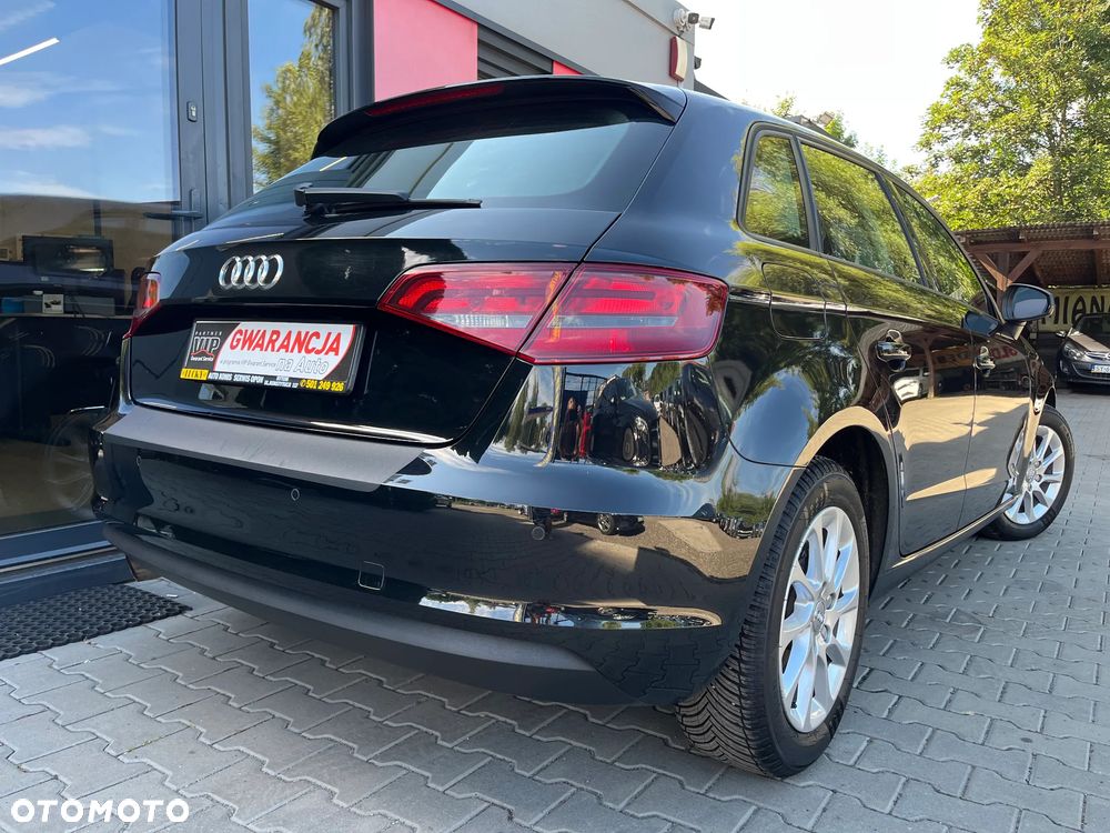 Audi A3 Sportback 1.2 TFSI Attraction - 9