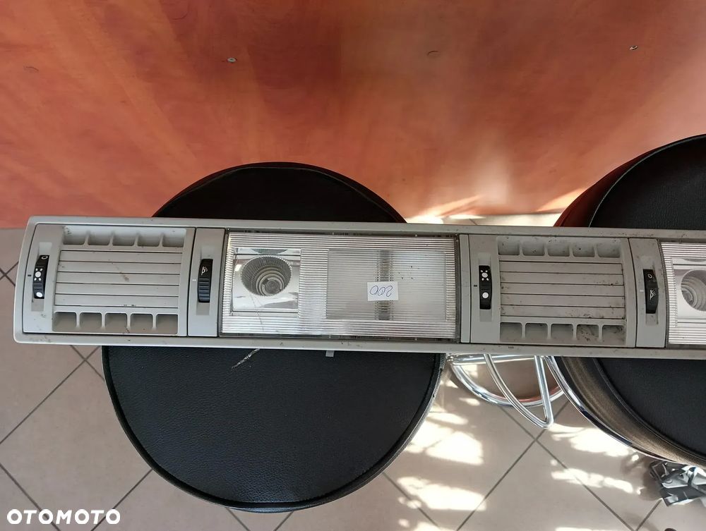 KRATKA NAWIEWU PODSUFITKI LISTWA LAMPKA VW MULTIVAN T5 - 4