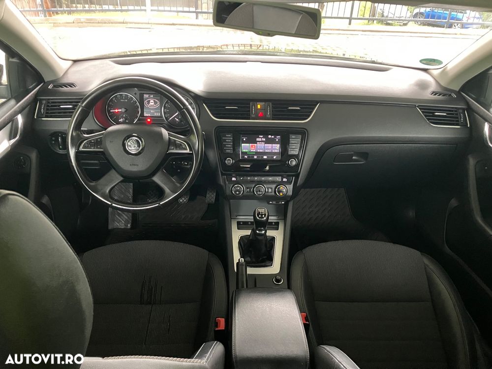 Skoda Octavia 2.0 TDI 4X4 Style - 3
