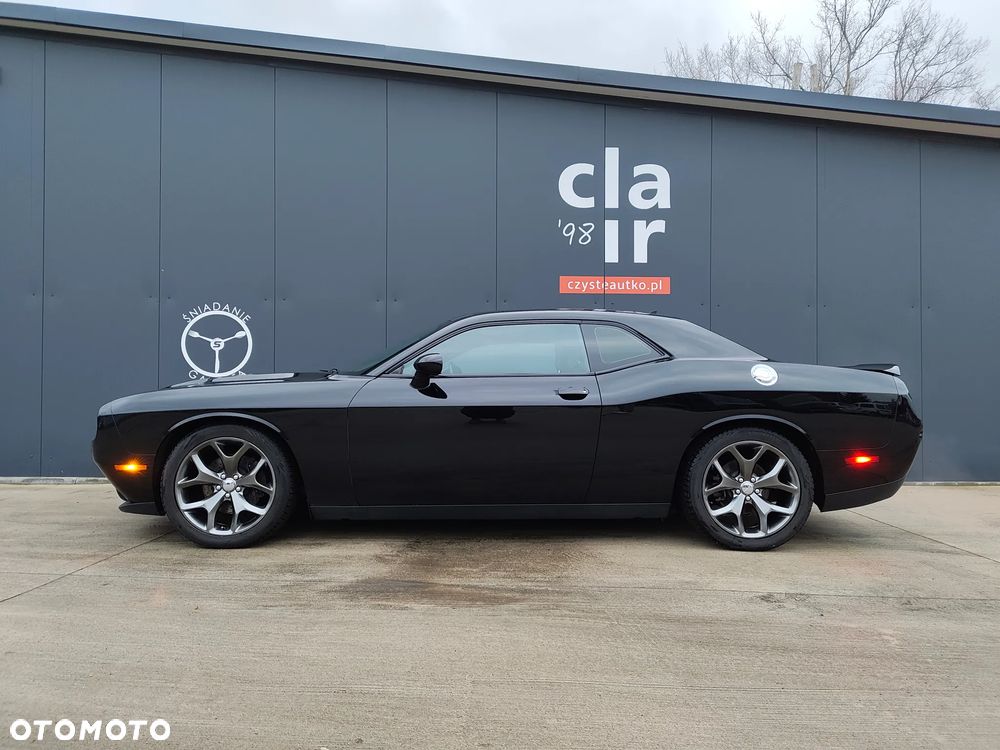 Dodge Challenger - 10