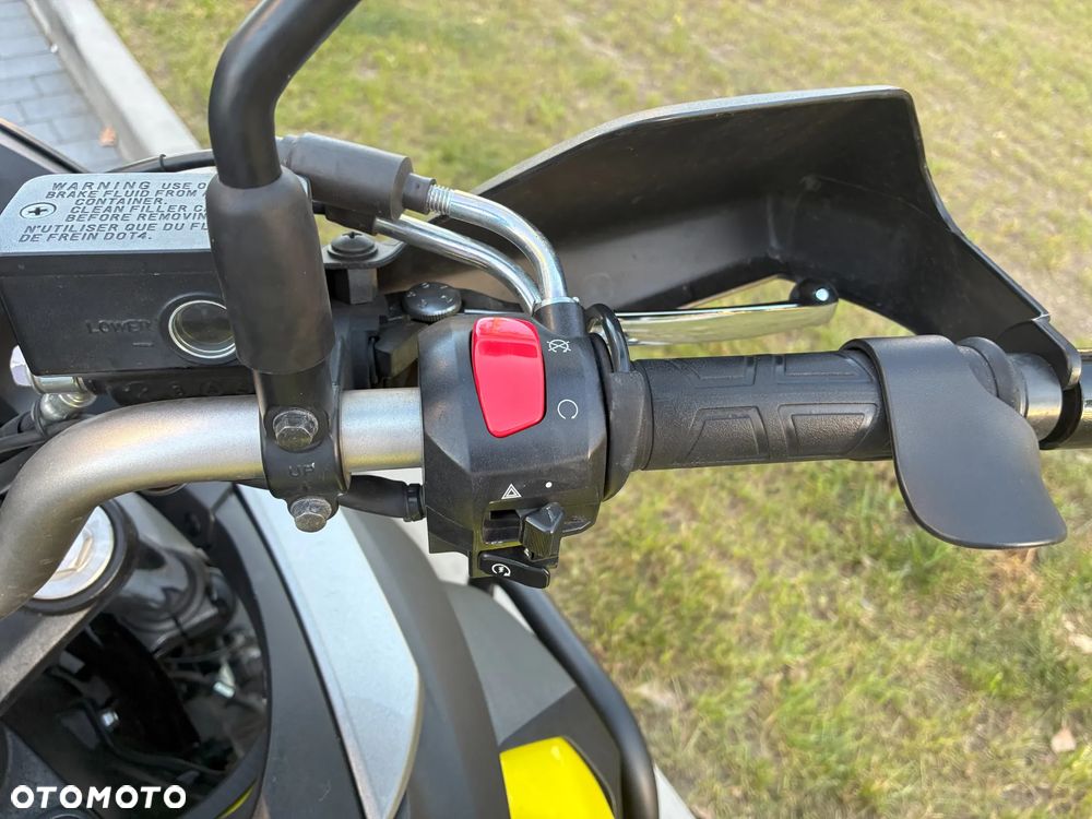 Suzuki V-STROM - 23
