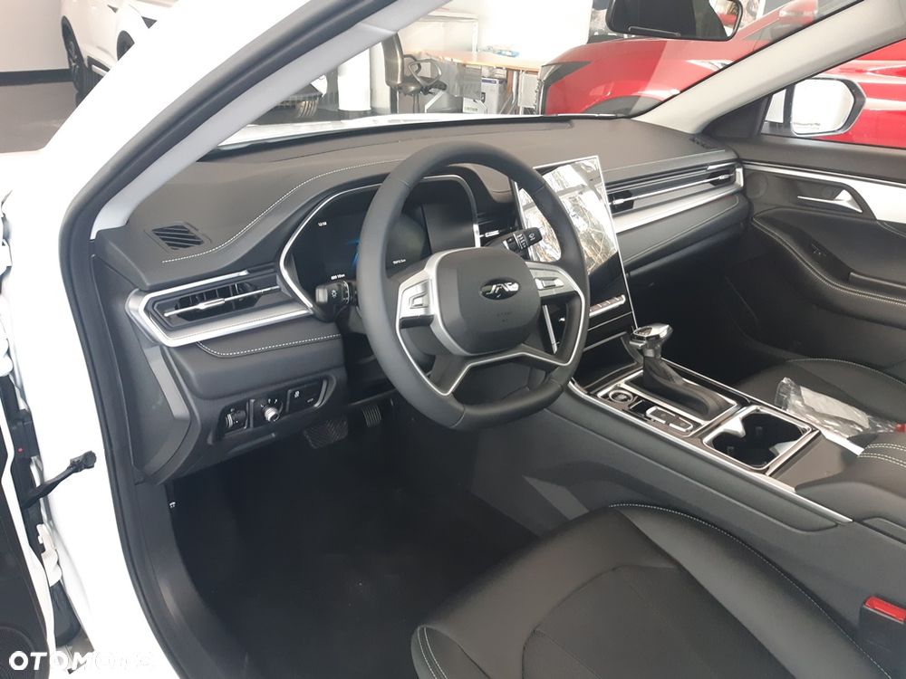 JAC J7 Plus CVT - 12